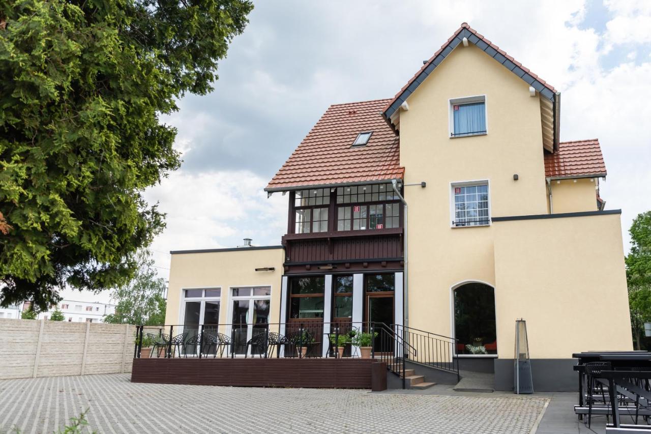 Pension Und Location Cham Meerbusch Bagian luar foto